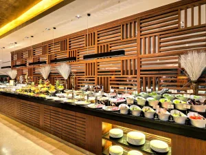 رستوران هتل مرکور بومونتی