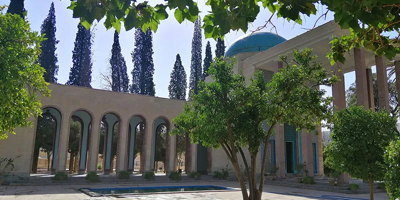 تور اقساطی مشهد به شیراز
