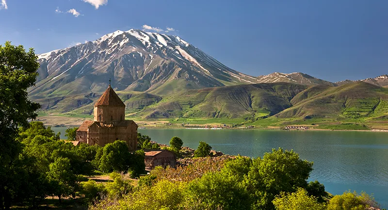 کلیسای آختامار