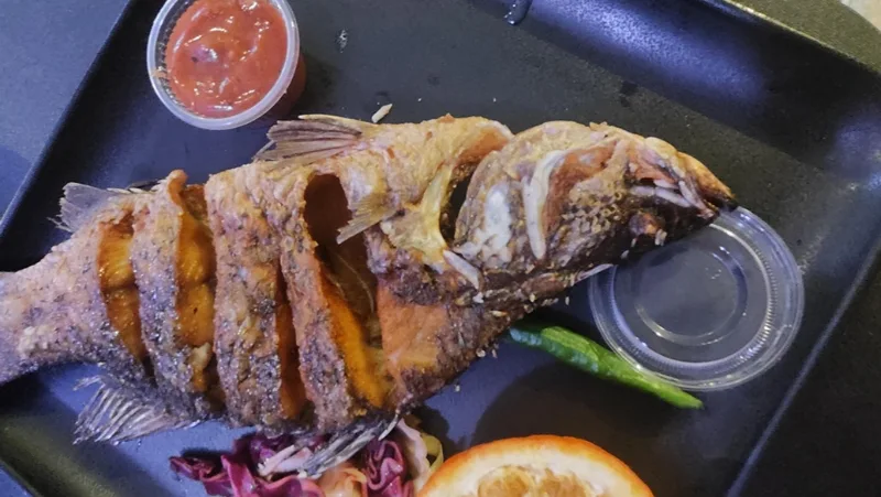 رستوران خرچنگ کیش