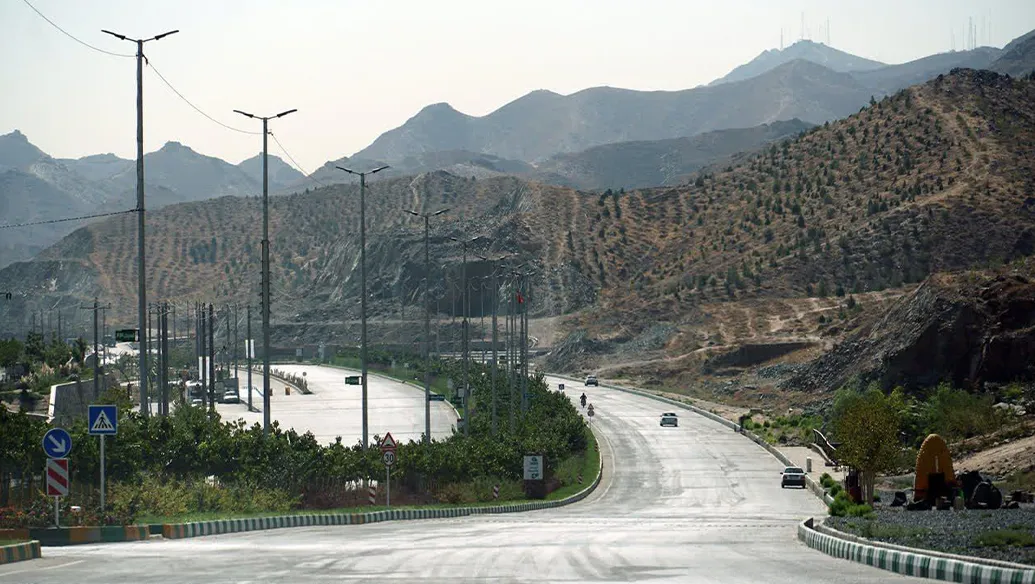 کوه پارک مشهد کجاست؟ راهنمای کامل تفریح در بزرگترین پارک کوهستانی شهر کوه پارک مشهد