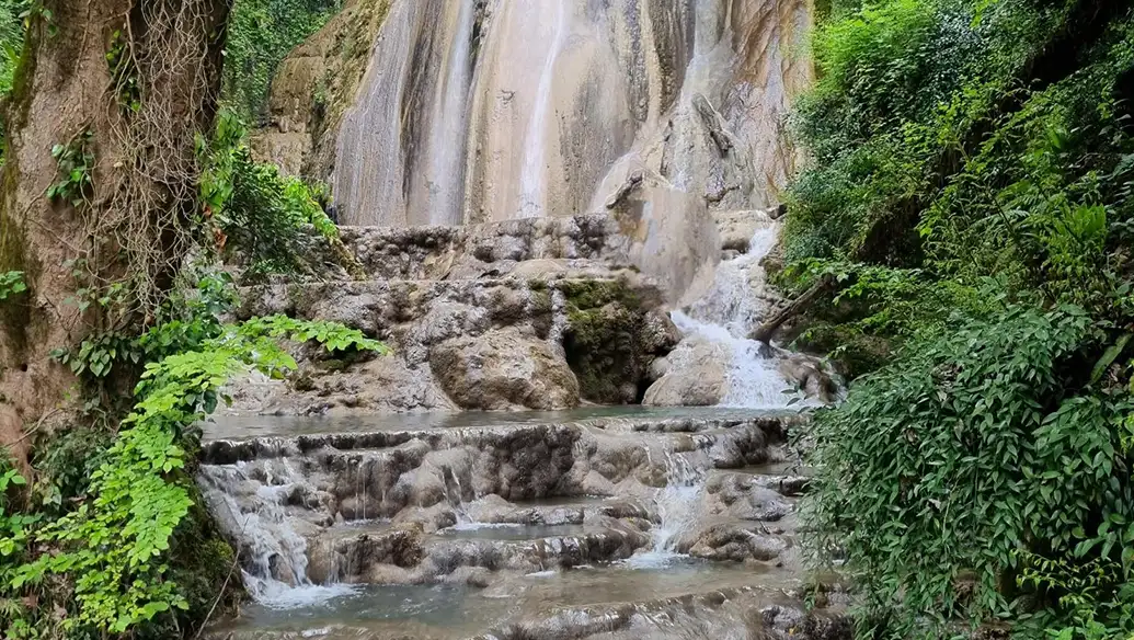 آبشار اسکلیم کجاست