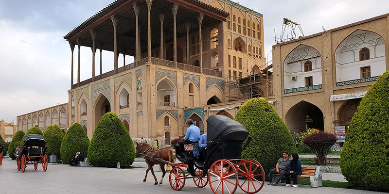 تور اصفهان لحظه آخری