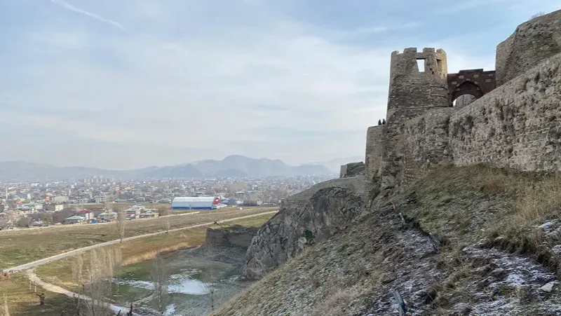 قیمت تور وان