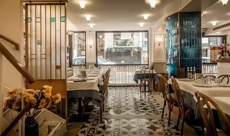 رستوران اتابک استانبول