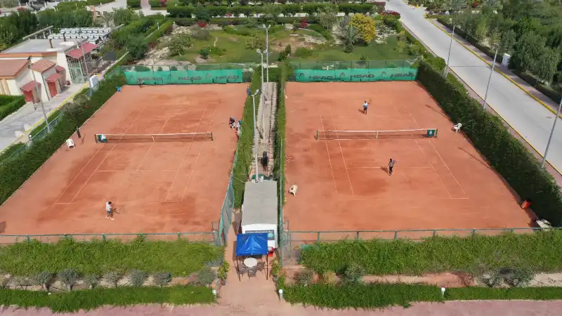 تنیس ساحلی در مارینا