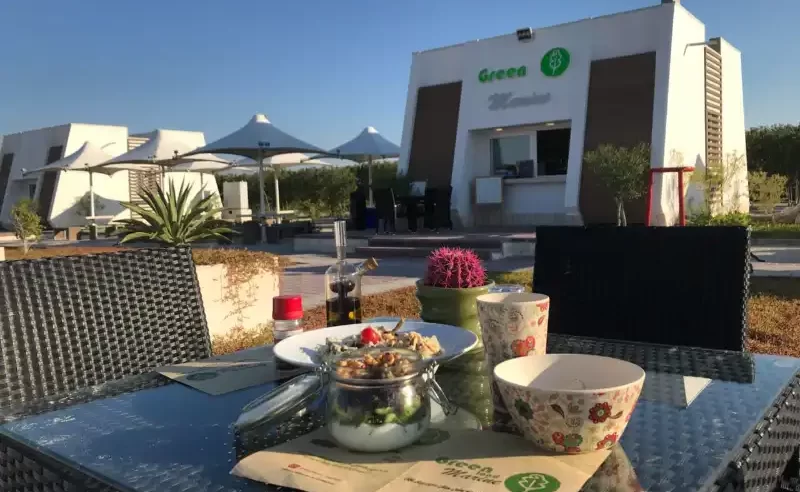 لانژ ساحلی اسکله مارینا کیش