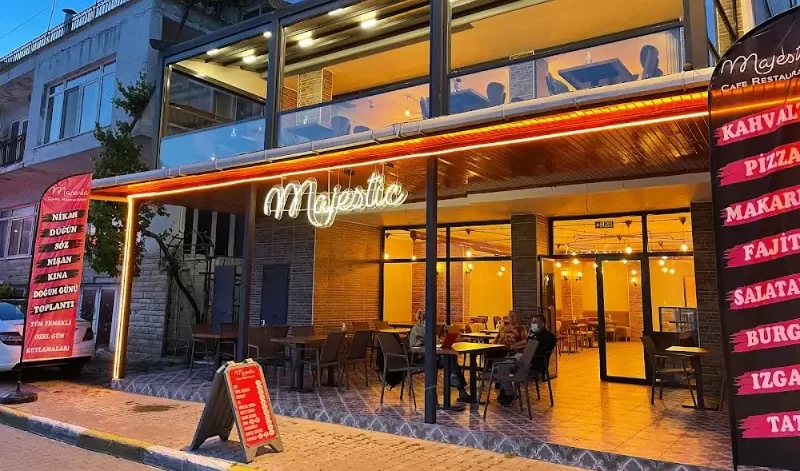 رستوران آوجیلار