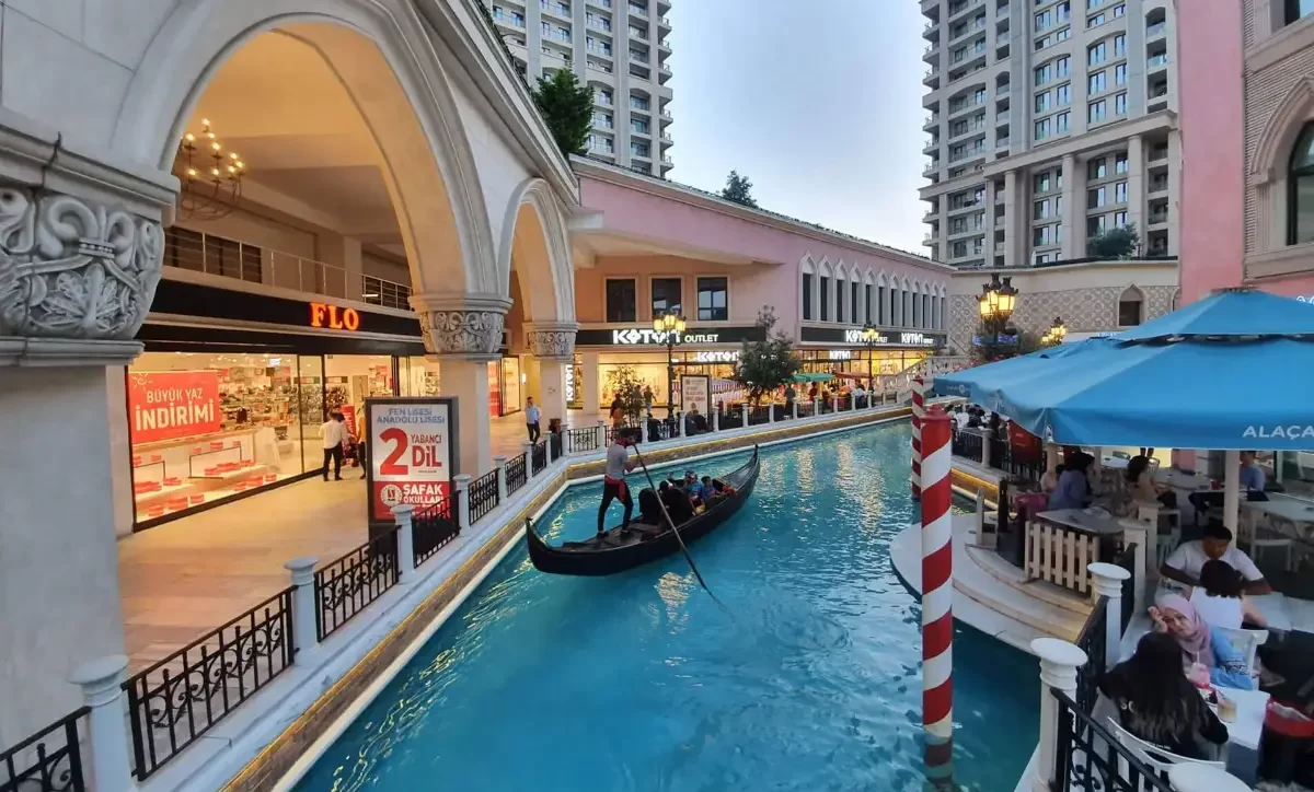 مرکز خرید ونیزیا استانبول؛ تجربهای متفاوت از تفریح و خرید مرکز خرید ونیزیا استانبول