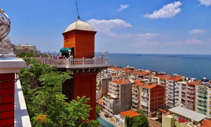 آسانسور تاریخی ازمیر