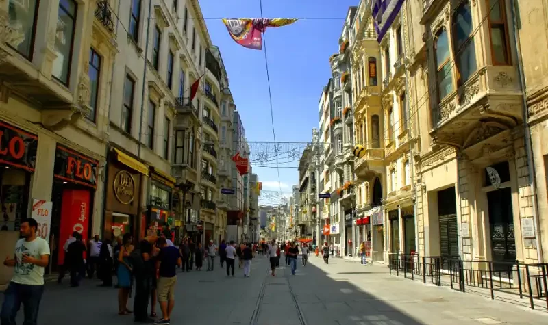 خیابان استقلال استانبول