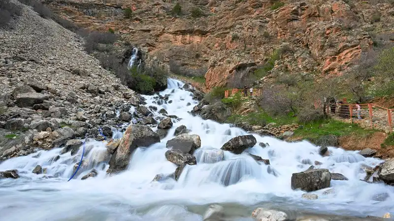 آبشار کانیس پی وان