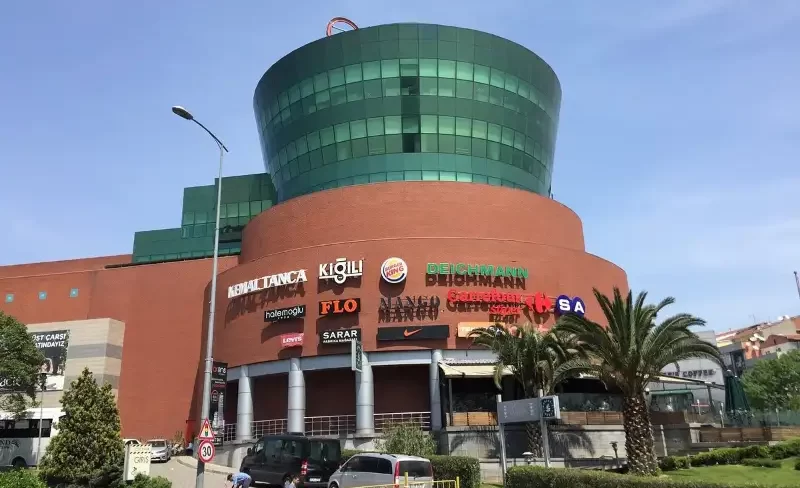 اولیویوم اوت‌لت سنتر