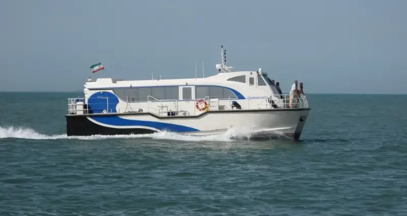 کشتی تفریحی قشم