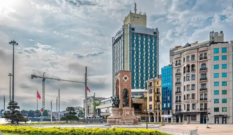 میدان تکسیم استانبول