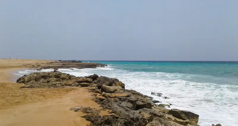 پیاده‌روی در کنار ساحل