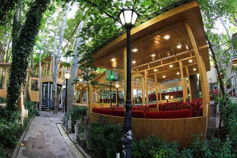 رستوران آبشار