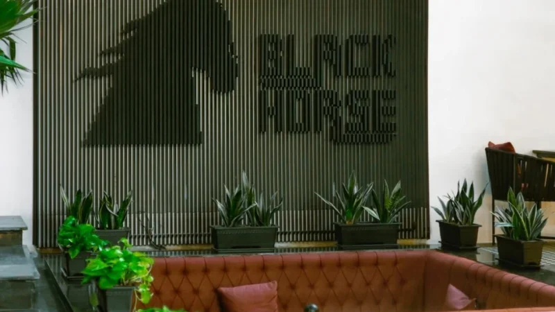 رستوران ارکیده سیاه در مشهد