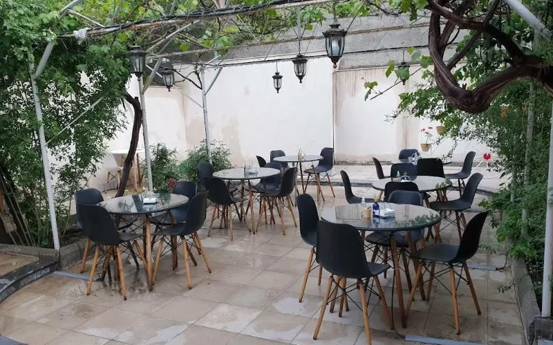 کافه کتاب بیخوابی