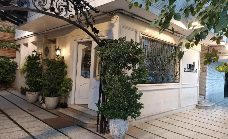 رستوران ایتالیایی نارون