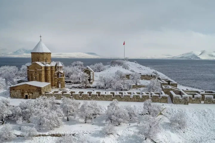جاهای دیدنی وان ترکیه در زمستان
