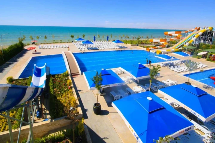 تفریحات وان